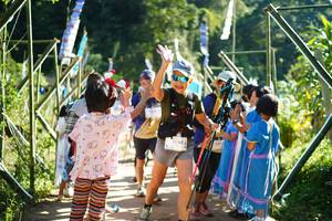 BIB: 1548
                            <button type="button" onclick="openModal(19043679)" class="btn btn-primary btn-sm float-right btn-popup" data-toggle="modal" data-target=".modal-high-quality">
                        <i class="fas fa-shopping-cart"></i> Add to Cart
                    </button>
                                            <button type="button" onclick="isThisMe(19043679, true)" class="btn btn-success btn-sm float-right btn-popup btn-isme hidden" data-toggle="tooltip" data-placement="bottom" title="นี่คือรูปของคุณใช่ไหม คลิกที่นี่เพื่อเอาเข้าอัลบั้ม">
                        <i class="fas fa-plus"></i> Add to album
                    </button>
                    <button type="button" onclick="isThisMe(19043679, false)" class="btn btn-warning btn-sm float-right btn-popup btn-isnotme hidden">
                        <i class="fas fa-ban"></i> Remove from album
                    </button>